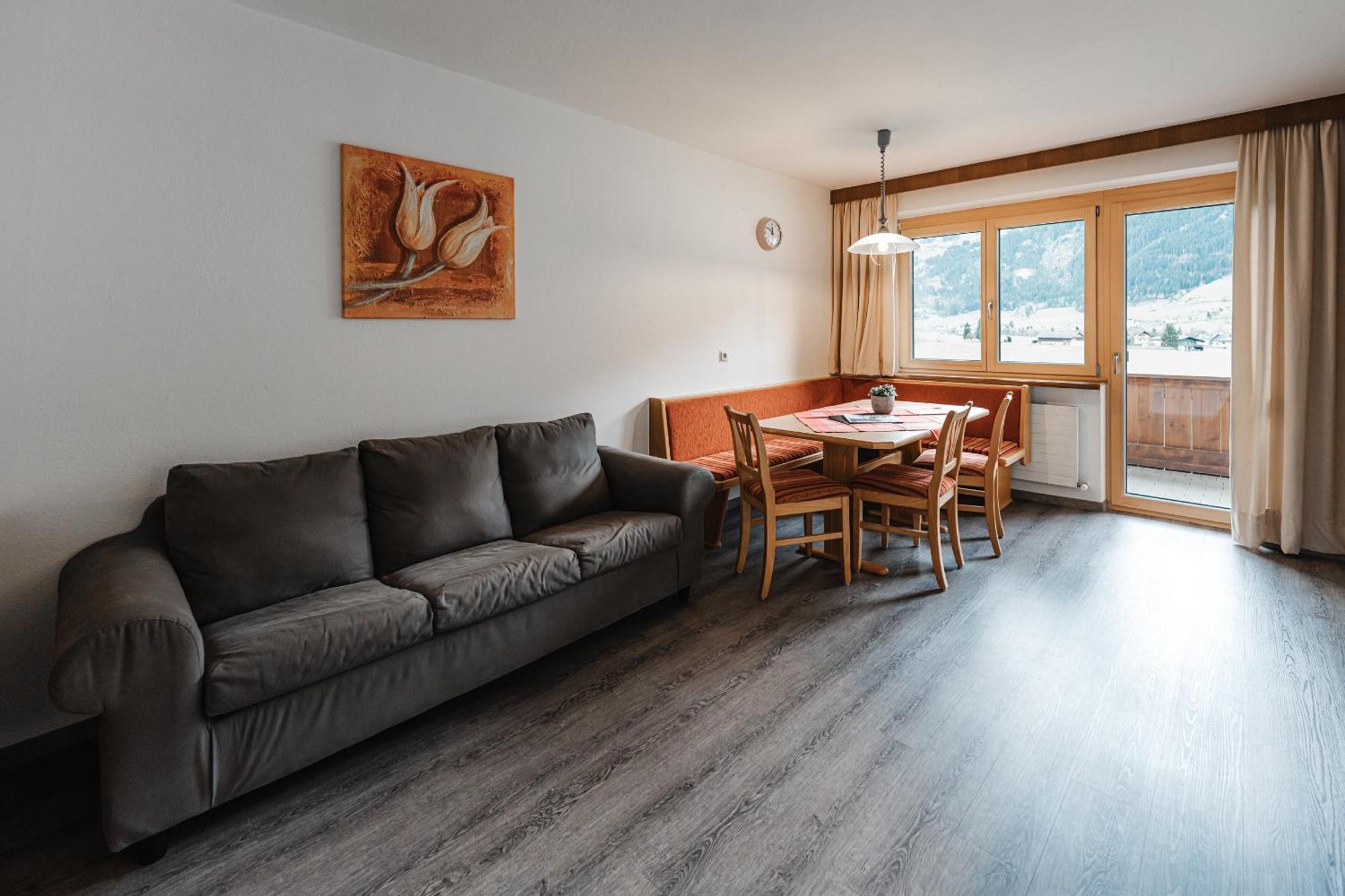 Alpenzeit Zillertal Apartments Целль-ам-Ціллер Номер фото
