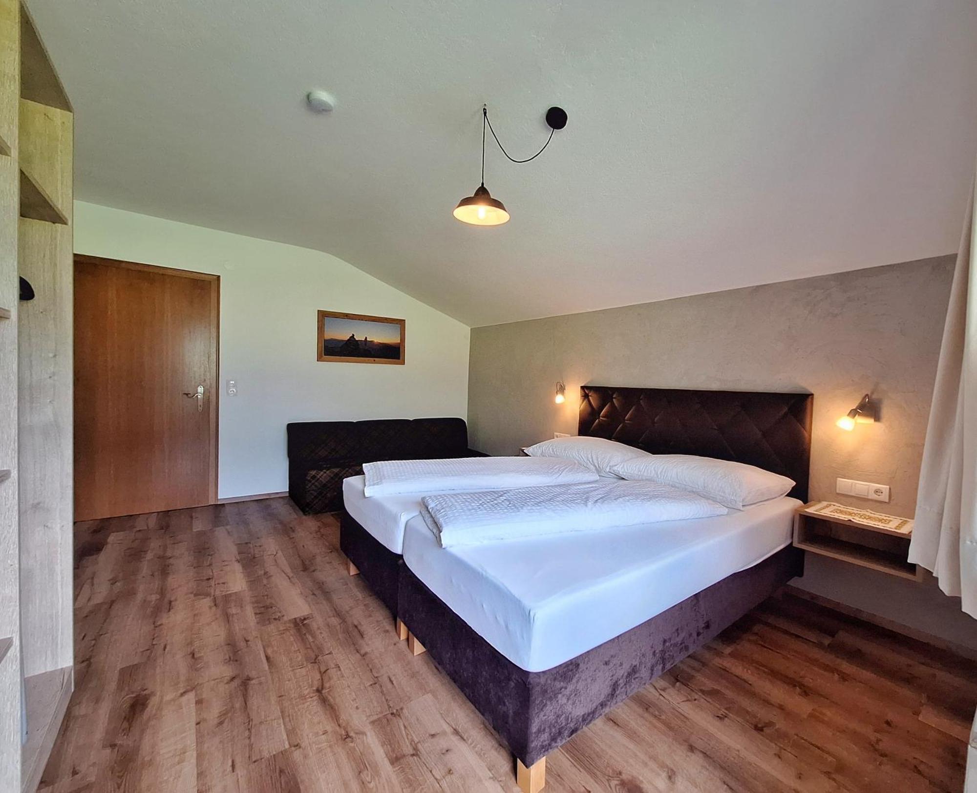 Alpenzeit Zillertal Apartments Целль-ам-Ціллер Екстер'єр фото